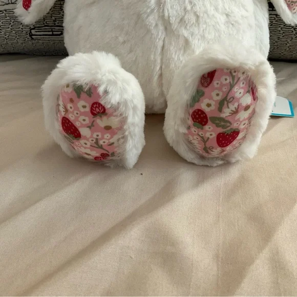 Jellycat Blossom Creme Bunny  “Berry” NWT Medium Plushie - Picture 4 of 11